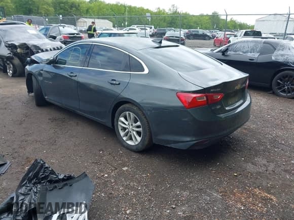✅ 2018 Chevrolet Malibu LT • VIN: 1G1ZD5ST9JF108480 • Lot: 42230437. Wystawiony na IAAI z przebiegiem 142 004 mil. Bezpłatny archiwum sprzedaży aukcyjnych z USA i szczegółowy raport historii pojazdu na DreamBid. Zdjęcie 3.