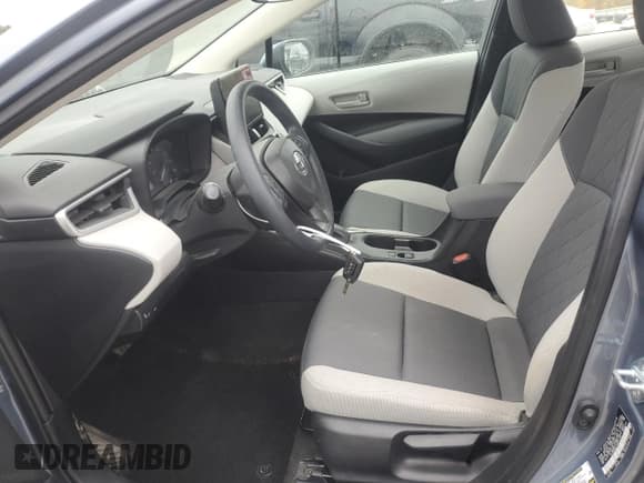 ✅ 2023 Toyota Corolla LE • VIN: 5YFB4MDE1PP072254 • Lot: 89839555. Wystawiony na Copart z przebiegiem 2 816 mil. Bezpłatny archiwum sprzedaży aukcyjnych z USA i szczegółowy raport historii pojazdu na DreamBid. Zdjęcie 7.