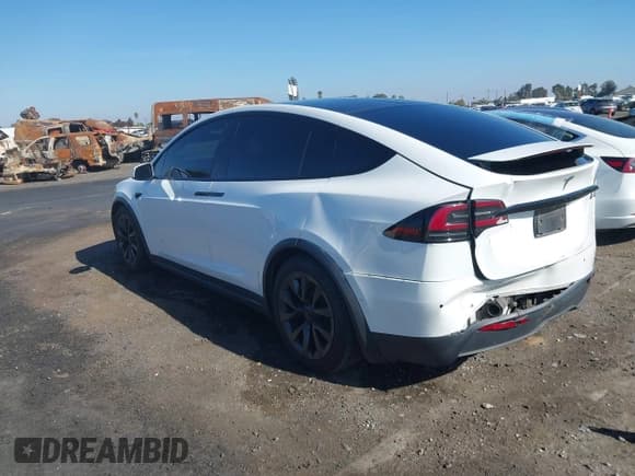 ✅ 2022 Tesla Model X • VIN: 7SAXCAE54NF362277 • Lot: 43643635. Wystawiony na IAAI z przebiegiem 53 073 mil. Bezpłatny archiwum sprzedaży aukcyjnych z USA i szczegółowy raport historii pojazdu na DreamBid. Zdjęcie 3.