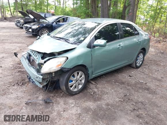 ✅ 2011 Toyota Yaris • VIN: JTDBT9K31B1398621 • Lot: 42284901. Wystawiony na IAAI z przebiegiem 164 563 mil. Bezpłatny archiwum sprzedaży aukcyjnych z USA i szczegółowy raport historii pojazdu na DreamBid. Zdjęcie 17.