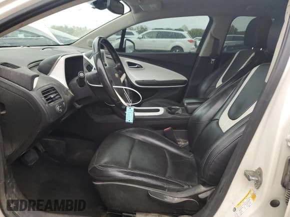 ✅ 2012 Chevrolet Volt • VIN: 1G1RD6E4XCU113003 • Lot: 86175365. Wystawiony na Copart z przebiegiem 91 458 mil. Bezpłatny archiwum sprzedaży aukcyjnych z USA i szczegółowy raport historii pojazdu na DreamBid. Zdjęcie 7.