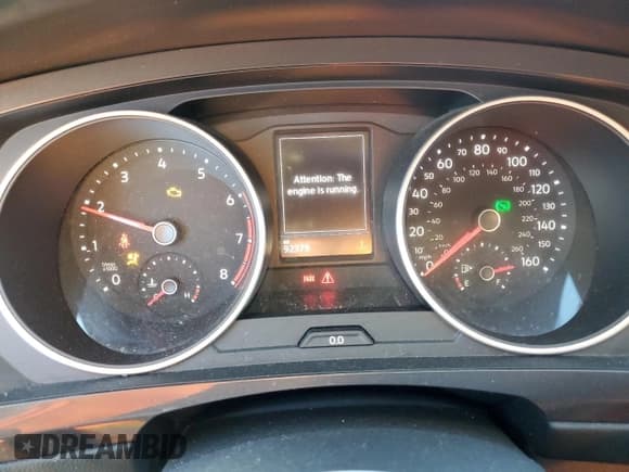 ✅ 2020 Volkswagen Tiguan SE • VIN: 3VV2B7AXXLM078926 • Lot: 91168855. Wystawiony na Copart z przebiegiem 92 379 mil. Bezpłatny archiwum sprzedaży aukcyjnych z USA i szczegółowy raport historii pojazdu na DreamBid. Zdjęcie 9.