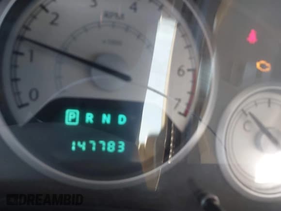 ✅ 2010 Chrysler Town & Country Limited • VIN: 2A4RR7DX9AR365954 • Lot: 43593551. Wystawiony na IAAI z przebiegiem 147 783 mil. Bezpłatny archiwum sprzedaży aukcyjnych z USA i szczegółowy raport historii pojazdu na DreamBid. Zdjęcie 7.