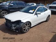 ✅ 2015 Mercedes-Benz C 250 • VIN: WDDGJ4HB0FG363591 • Lot: 43072188. Wystawiony na IAAI z przebiegiem 113 831 mil. Bezpłatny archiwum sprzedaży aukcyjnych z USA i szczegółowy raport historii pojazdu na DreamBid. Zdjęcie 17.