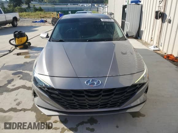 2021 Hyundai Elantra SEL z VIN KMHLM4AG7MU095428, wystawiony jako Copart lot #80033035 z przebiegiem 35 117 mil mil oraz Szkoda całkowita • Salvage title. Historia ofert i sprzedaży dostępna na DreamBid. Obrazek 5.