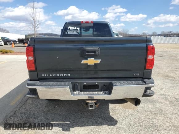✅ 2017 Chevrolet Silverado 1500 • VIN: 100000000016199W1 • Лот: 47011105. Опубликован ранее на Copart с пробегом 128 779 миль. Бесплатный доступ к архиву аукционных продаж из США и подробный отчёт об истории автомобиля на DreamBid. Изображение 6.