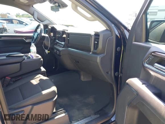 ✅ 2023 Chevrolet Silverado 1500 LT • VIN: 3GCPDDEK8PG176806 • Lot: 43138003. Listed on IAAI with 13,272 mi. Free auction sales archive from the USA and detailed vehicle history report at DreamBid. Image 5.