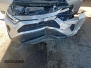 ✅ 2023 Toyota RAV4 LE • VIN: 2T3H1RFV4PC235208 • Lot: 81953785. Wystawiony na Copart z przebiegiem 24 644 mil. Bezpłatny archiwum sprzedaży aukcyjnych z USA i szczegółowy raport historii pojazdu na DreamBid. Zdjęcie 12.