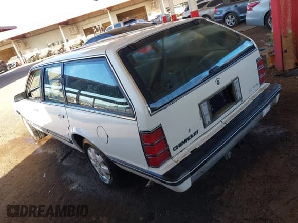 ✅ 1989 Chevrolet Celebrity • VIN: 1G1AW81W1K6142189 • Лот: 41816143. Опубликован ранее на IAAI с пробегом 141 081 миль. Бесплатный доступ к архиву аукционных продаж из США и подробный отчёт об истории автомобиля на DreamBid. Изображение 3.