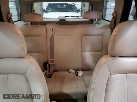 ✅ 2006 Saturn VUE • VIN: 5GZCZ634X6S852615 • Lot: 53688235. Wystawiony na Copart z przebiegiem 217 692 mil. Bezpłatny archiwum sprzedaży aukcyjnych z USA i szczegółowy raport historii pojazdu na DreamBid. Zdjęcie 10.