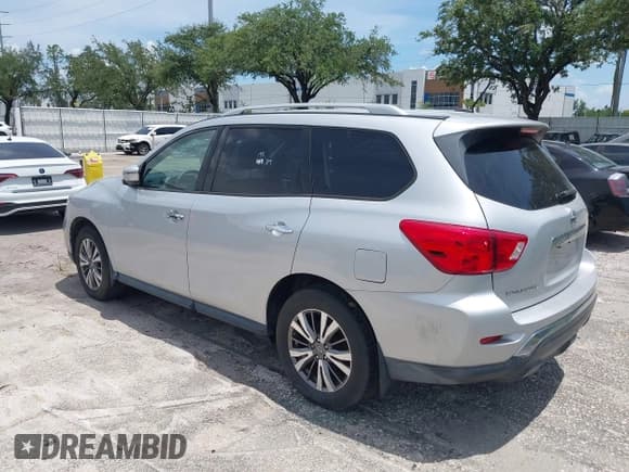 ✅ 2018 Nissan Pathfinder S • VIN: 5N1DR2MN9JC612444 • Lot: 42788716. Listed on IAAI with Not provided. Free auction sales archive from the USA and detailed vehicle history report at DreamBid. Image 3.