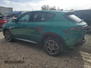 ✅ 2024 Alfa Romeo Tonale Ti • VIN: ZASPATCW7R3049029 • Lot: 66363915. Wystawiony na Copart z przebiegiem 4 614 mil. Bezpłatny archiwum sprzedaży aukcyjnych z USA i szczegółowy raport historii pojazdu na DreamBid. Zdjęcie 2.