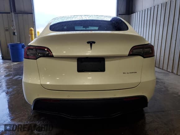 ✅ 2021 Tesla Model Y Long Range • VIN: 5YJYGDEE7MF254886 • Lot: 90433135. Listed on Copart with 49,863 mi. Free auction sales archive from the USA and detailed vehicle history report at DreamBid. Image 6.
