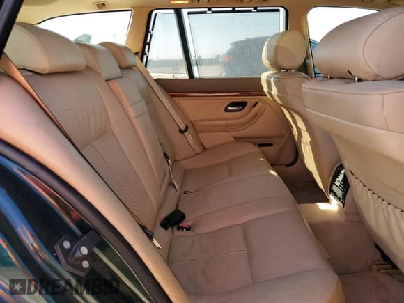 ✅ 1999 BMW 5 Series 528i • VIN: WBADP6345XBV62020 • Lot: 46804705. Wystawiony na Copart z przebiegiem 221 575 mil. Bezpłatny archiwum sprzedaży aukcyjnych z USA i szczegółowy raport historii pojazdu na DreamBid. Zdjęcie 11.