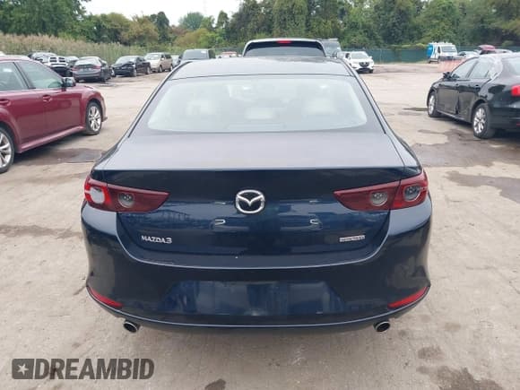 ✅ 2020 Mazda 3 Select • VIN: 3MZBPACL5LM132993 • Lot: 43345715. Wystawiony na IAAI z przebiegiem 53 926 mil. Bezpłatny archiwum sprzedaży aukcyjnych z USA i szczegółowy raport historii pojazdu na DreamBid. Zdjęcie 16.