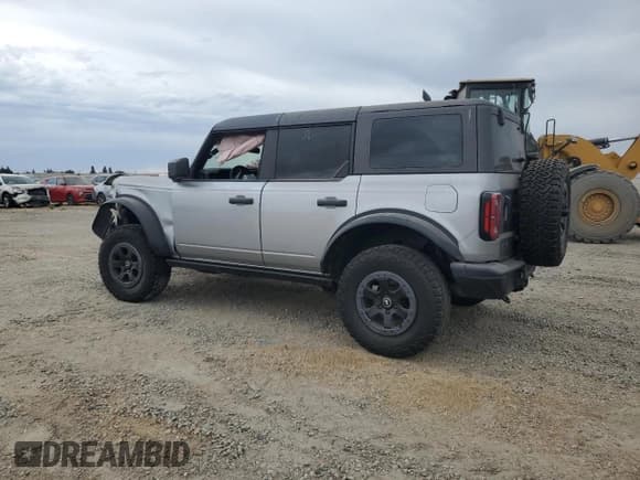 ✅ 2021 Ford Bronco • VIN: 1FMEE5DP4MLA72847 • Lot: 69575825. Wystawiony na Copart z przebiegiem 22 682 mil. Bezpłatny archiwum sprzedaży aukcyjnych z USA i szczegółowy raport historii pojazdu na DreamBid. Zdjęcie 2.