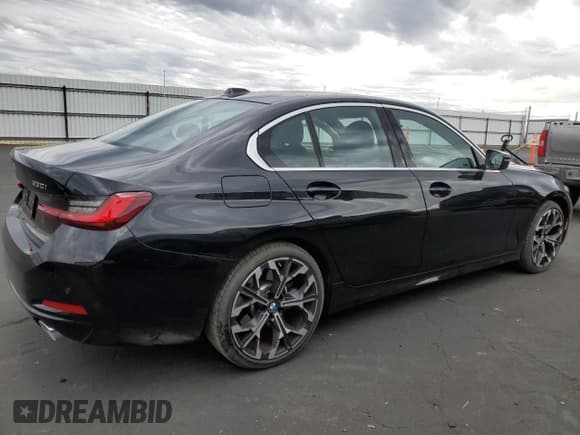 ✅ 2025 BMW 3 Series 330i • VIN: 3MW69CW06S8F18998 • Lot: 85438945. Listed on Copart with 12,912 mi. Free auction sales archive from the USA and detailed vehicle history report at DreamBid. Image 3.