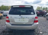 ✅ 2007 Toyota Highlander • VIN: JTEHW21A970034030 • Lot: 42211631. Wystawiony na IAAI z przebiegiem 237 285 mil. Bezpłatny archiwum sprzedaży aukcyjnych z USA i szczegółowy raport historii pojazdu na DreamBid. Zdjęcie 16.