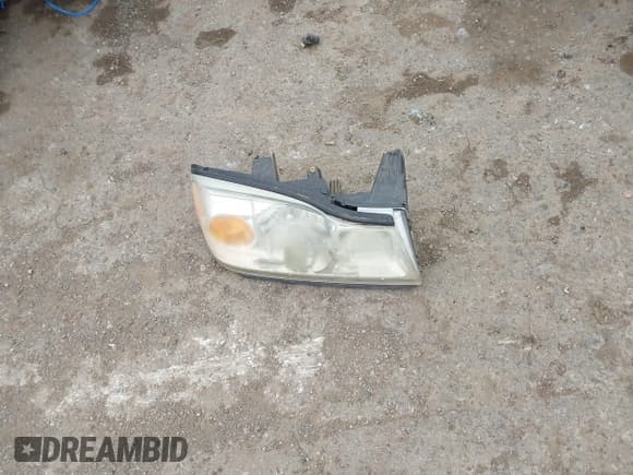 ✅ 2006 Saturn VUE • VIN: 5GZCZ53426S822499 • Lot: 41838109. Wystawiony na IAAI z przebiegiem 157 475 mil. Bezpłatny archiwum sprzedaży aukcyjnych z USA i szczegółowy raport historii pojazdu na DreamBid. Zdjęcie 12.