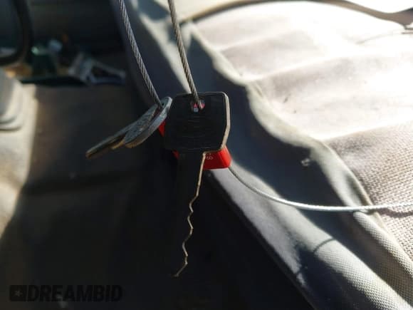 ✅ 1986 Ford F-150 • VIN: 2FTCF15Y1GCA28201 • Lot: 43517025. Listed on IAAI with 7,893 mi. Free auction sales archive from the USA and detailed vehicle history report at DreamBid. Image 11.