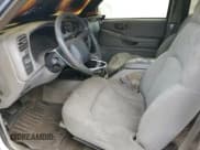 ✅ 2005 Chevrolet Blazer LS • VIN: 1GNDT13X35K111281 • Lot: 50755405. Wystawiony na Copart z przebiegiem Nie podano. Bezpłatny archiwum sprzedaży aukcyjnych z USA i szczegółowy raport historii pojazdu na DreamBid. Zdjęcie 7.