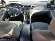 ✅ 2014 Hyundai Sonata SE • VIN: 5NPEC4AC5EH887053 • Lot: 70571444. Listed on Copart with 173,611 mi. Free auction sales archive from the USA and detailed vehicle history report at DreamBid. Image 8.