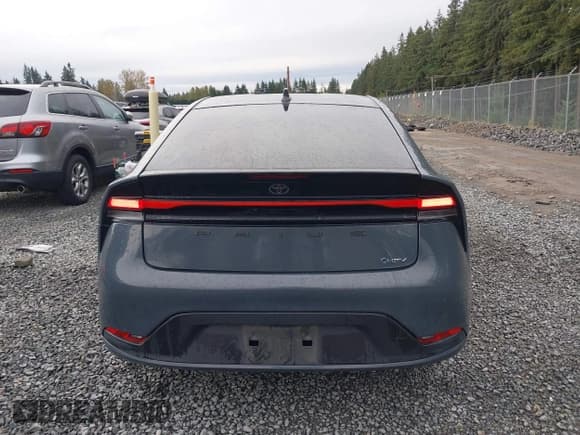 ✅ 2023 Toyota Prius LE • VIN: JTDACAAU6P3004985 • Lot: 43451191. Wystawiony na IAAI z przebiegiem 29 165 mil. Bezpłatny archiwum sprzedaży aukcyjnych z USA i szczegółowy raport historii pojazdu na DreamBid. Zdjęcie 17.