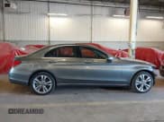 ✅ 2019 Mercedes-Benz C 300 • VIN: 55SWF8EB3KU301575 • Lot: 42616717. Wystawiony na IAAI z przebiegiem 92 366 mil. Bezpłatny archiwum sprzedaży aukcyjnych z USA i szczegółowy raport historii pojazdu na DreamBid. Zdjęcie 14.