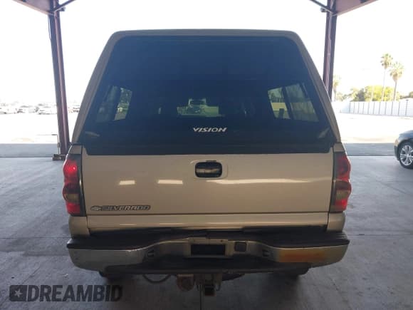 ✅ 2006 Chevrolet Silverado 2500HD LT1 • VIN: 1GCHK23U06F103383 • Лот: 43121005. Опубликован ранее на IAAI с пробегом 302 231 миль. Бесплатный доступ к архиву аукционных продаж из США и подробный отчёт об истории автомобиля на DreamBid. Изображение 16.