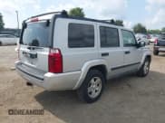 ✅ 2006 Jeep Commander • VIN: 1J8HG48K16C194985 • Lot: 43257335. Wystawiony na IAAI z przebiegiem 168 386 mil. Bezpłatny archiwum sprzedaży aukcyjnych z USA i szczegółowy raport historii pojazdu na DreamBid. Zdjęcie 4.