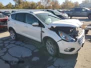 ✅ 2017 Ford Escape Titanium • VIN: 1FMCU9J95HUD47522 • Лот: 90681945. Опубликован ранее на Copart с пробегом Не указан. Бесплатный доступ к архиву аукционных продаж из США и подробный отчёт об истории автомобиля на DreamBid. Изображение 4.