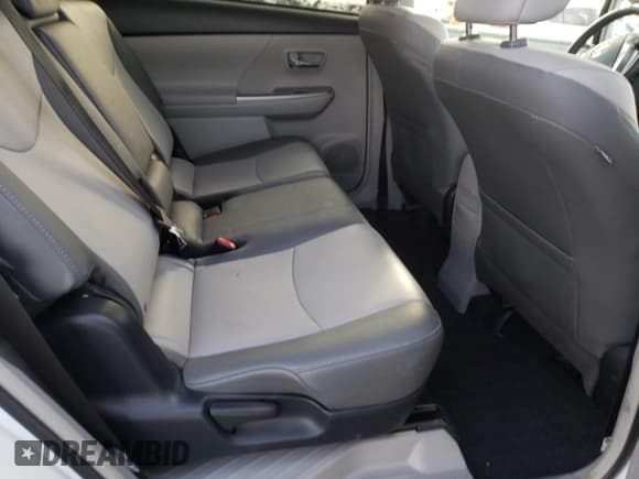 ✅ 2017 Toyota Prius Two • VIN: JTDZN3EU9HJ064470 • Лот: 82136945. Опубликован ранее на Copart с пробегом 114 108 миль. Бесплатный доступ к архиву аукционных продаж из США и подробный отчёт об истории автомобиля на DreamBid. Изображение 10.