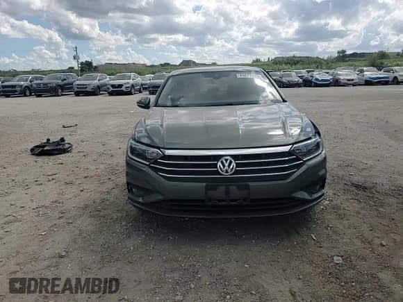 ✅ 2019 Volkswagen Jetta SEL Premium • VIN: 3VWG57BU7KM052070 • Лот: 89871125. Опубликован ранее на Copart с пробегом 133 741 миль. Бесплатный доступ к архиву аукционных продаж из США и подробный отчёт об истории автомобиля на DreamBid. Изображение 13.