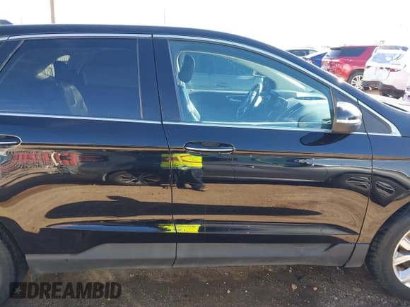 ✅ 2022 Ford Edge Titanium • VIN: 2FMPK4K96NBA30360 • Lot: 43586068. Wystawiony na IAAI z przebiegiem 92 612 mil. Bezpłatny archiwum sprzedaży aukcyjnych z USA i szczegółowy raport historii pojazdu na DreamBid. Zdjęcie 13.