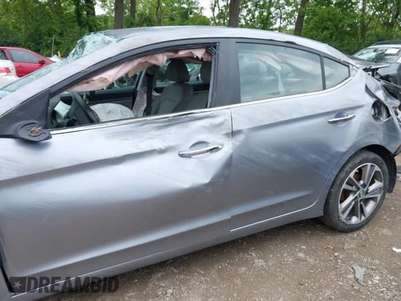 ✅ 2017 Hyundai Elantra Value Edition • VIN: 5NPD84LF8HH007083 • Lot: 42380643. Listed on IAAI with 142,633 mi. Free auction sales archive from the USA and detailed vehicle history report at DreamBid. Image 15.