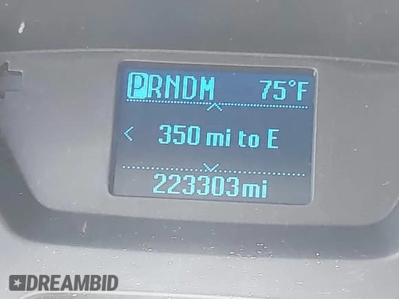 ✅ 2017 Ford Transit • VIN: 1FTYR1ZM8HKB53620 • Lot: 42345715. Wystawiony na IAAI z przebiegiem 223 303 mil. Bezpłatny archiwum sprzedaży aukcyjnych z USA i szczegółowy raport historii pojazdu na DreamBid. Zdjęcie 15.