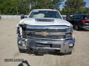 ✅ 2017 Chevrolet Silverado 2500HD LT • VIN: 1GC1KVEY5HF126423 • Lot: 68342725. Wystawiony na Copart z przebiegiem 125 107 mil. Bezpłatny archiwum sprzedaży aukcyjnych z USA i szczegółowy raport historii pojazdu na DreamBid. Zdjęcie 5.