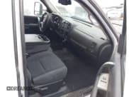 ✅ 2008 Chevrolet Silverado 2500HD 1LT • VIN: 1GCHK29K98E154928 • Lot: 41439766. Wystawiony na IAAI z przebiegiem Nie podano. Bezpłatny archiwum sprzedaży aukcyjnych z USA i szczegółowy raport historii pojazdu na DreamBid. Zdjęcie 5.