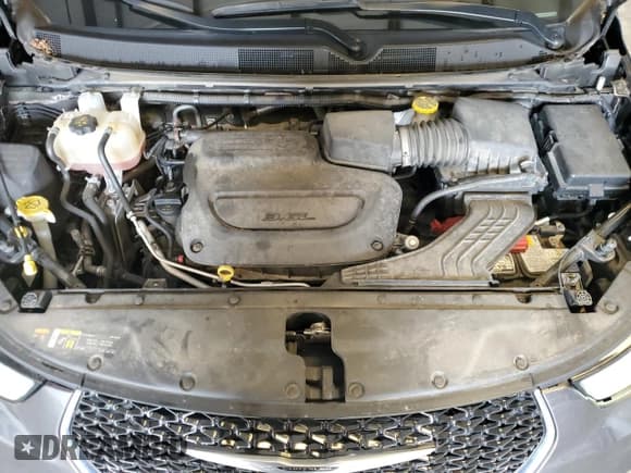 ✅ 2022 Chrysler Pacifica Touring L • VIN: 2C4RC1BG8NR150871 • Lot: 67777385. Wystawiony na Copart z przebiegiem 127 022 mil. Bezpłatny archiwum sprzedaży aukcyjnych z USA i szczegółowy raport historii pojazdu na DreamBid. Zdjęcie 12.