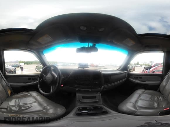 ✅ 2002 Chevrolet Suburban LT • VIN: 1GNFK16Z12J148114 • Лот: 42180158. Опубликован ранее на IAAI с пробегом 231 149 миль. Бесплатный доступ к архиву аукционных продаж из США и подробный отчёт об истории автомобиля на DreamBid. Изображение 18.