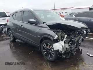 ✅ 2020 Nissan Kicks SV • VIN: 3N1CP5CV2LL566765 • Lot: 42969225. Wystawiony na IAAI z przebiegiem 55 840 mil. Bezpłatny archiwum sprzedaży aukcyjnych z USA i szczegółowy raport historii pojazdu na DreamBid. Zdjęcie 1.