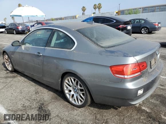 ✅ 2007 BMW 3 Series 328i • VIN: WBAWB33567PU87703 • Лот: 68894945. Опубликован ранее на Copart с пробегом 125 726 миль. Бесплатный доступ к архиву аукционных продаж из США и подробный отчёт об истории автомобиля на DreamBid. Изображение 2.