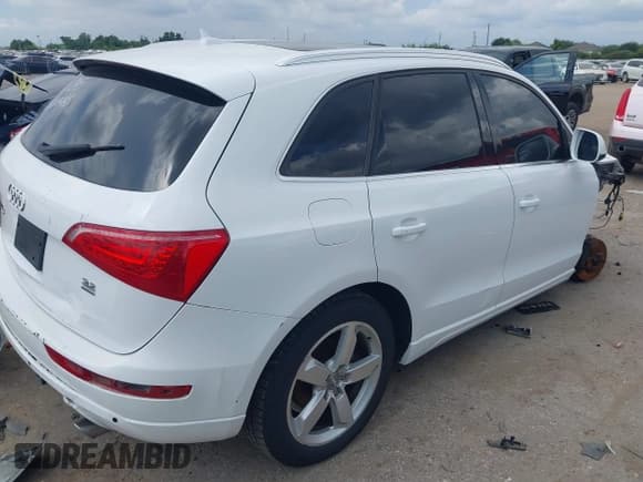 ✅ 2010 Audi Q5 • VIN: WA1LKBFP8AA108234 • Lot: 42902489. Wystawiony na IAAI z przebiegiem 90 831 mil. Bezpłatny archiwum sprzedaży aukcyjnych z USA i szczegółowy raport historii pojazdu na DreamBid. Zdjęcie 4.