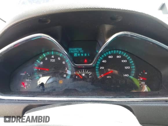 2015 Chevrolet Traverse LT z VIN 1GNKRHKD8FJ124105, wystawiony jako IAAI lot #43425664 z przebiegiem 146 846 mil mil oraz . Historia ofert i sprzedaży dostępna na DreamBid. Obrazek 7.