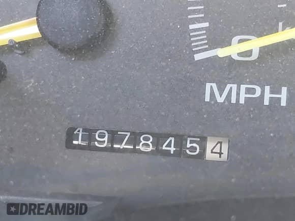 1999 Chevrolet Suburban с VIN 1GNFK16R9XJ318663, выставлен на аукционе IAAI как лот 43358644 с пробегом 197 845 миль миль и . История ставок и продаж доступна на DreamBid. Изображение 16.