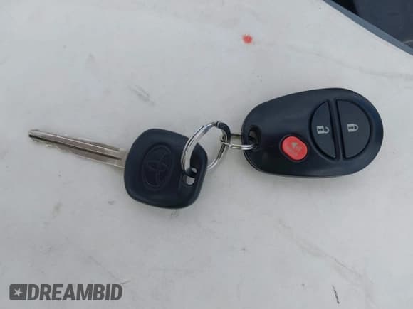 ✅ 2011 Toyota Tacoma PreRunner • VIN: 3TMJU4GN9BM110241 • Lot: 41516056. Listed on IAAI with 181,951 mi. Free auction sales archive from the USA and detailed vehicle history report at DreamBid. Image 11.