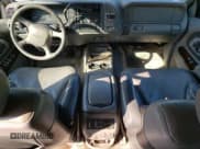 ✅ 2000 GMC Denali • VIN: 1GKEK63R6YR205864 • Lot: 54069085. Listed on Copart with 212,809 mi. Free auction sales archive from the USA and detailed vehicle history report at DreamBid. Image 8.