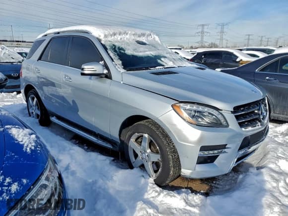 ✅ 2014 Mercedes-Benz M 550 • VIN: 4JGDA7DB9EA393285 • Lot: 95114095. Wystawiony na Copart z przebiegiem 102 000 mil. Bezpłatny archiwum sprzedaży aukcyjnych z USA i szczegółowy raport historii pojazdu na DreamBid. Zdjęcie 4.