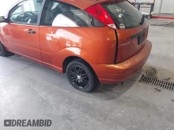 ✅ 2005 Ford Focus S • VIN: 3FAFP31N05R150706 • Лот: 42355781. Опубликован ранее на IAAI с пробегом 194 401 миль. Бесплатный доступ к архиву аукционных продаж из США и подробный отчёт об истории автомобиля на DreamBid. Изображение 6.