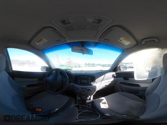 ✅ 2010 Hyundai Accent GLS • VIN: KMHCN4AC7AU483622 • Lot: 43490386. Wystawiony na IAAI z przebiegiem 213 844 mil. Bezpłatny archiwum sprzedaży aukcyjnych z USA i szczegółowy raport historii pojazdu na DreamBid. Zdjęcie 18.